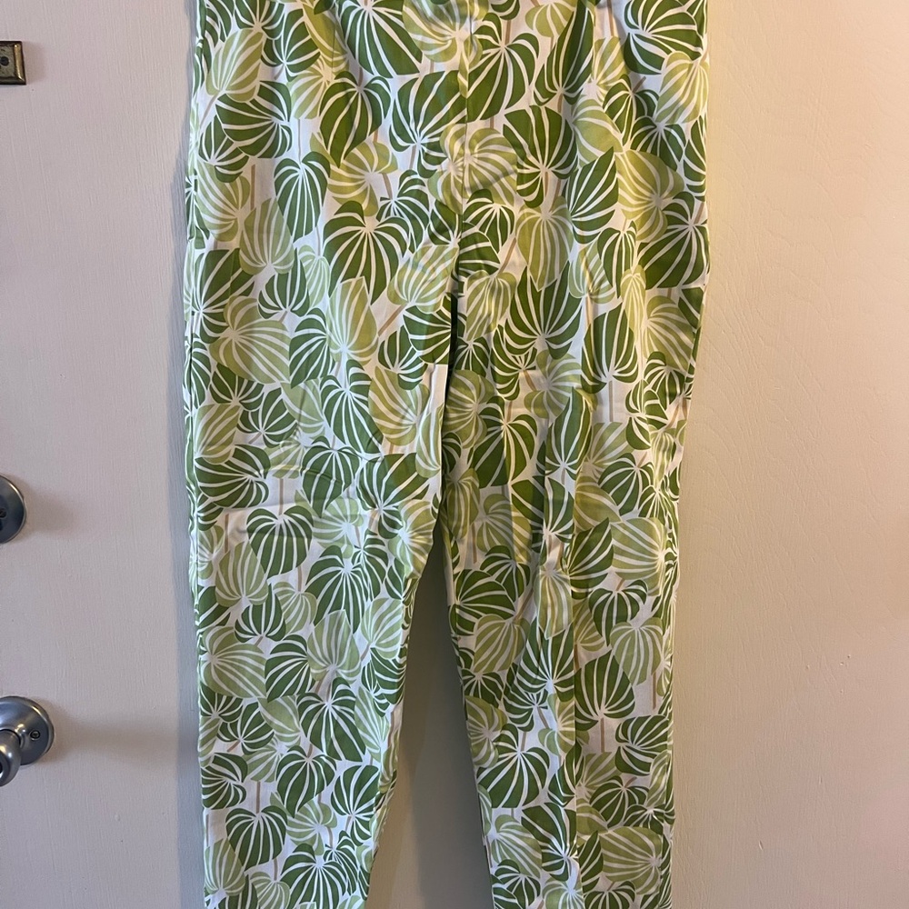 Leaf Print Green and White Women's Pants